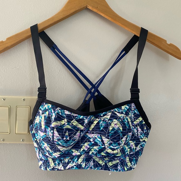 Victoria Secret Sports Bra - Picture 1 of 3